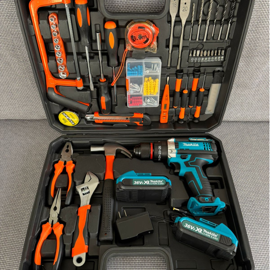 taladro makita con herramienta